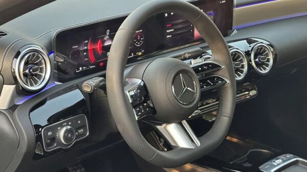 Mercedes Benz CLA 200 (2026 Full options AMG)