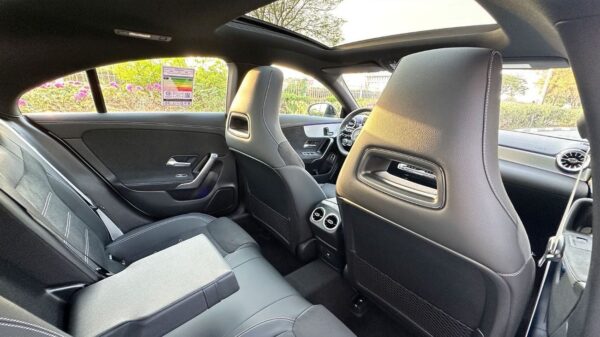 Mercedes Benz CLA 200 (2026 Full options AMG)