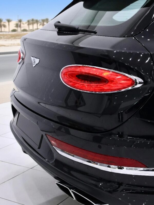 Bentley Bentayga Azure (Brand New)