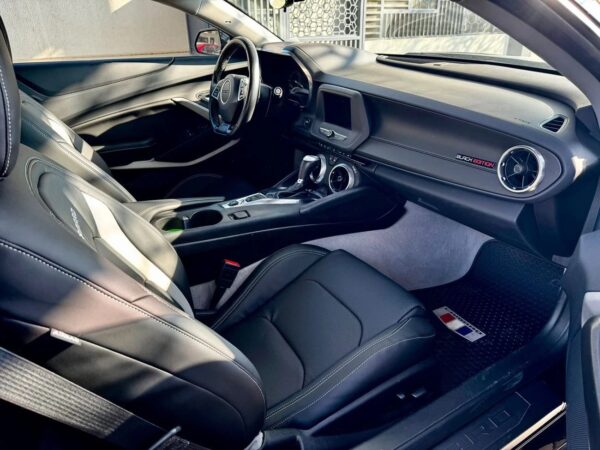 Chevrolet Camaro 1LT RS