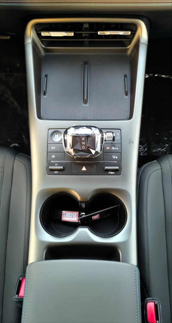 BYD QIN (PLUG IN HYBRID)