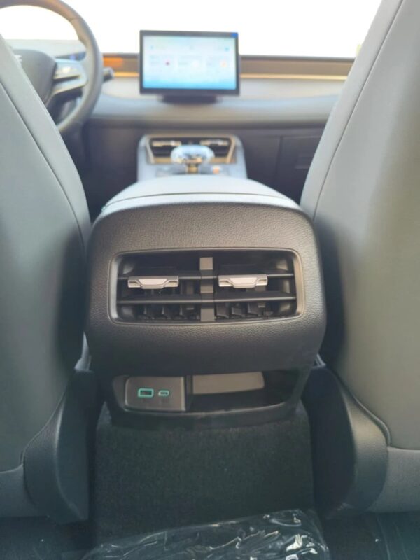 BYD QIN (PLUG IN HYBRID)