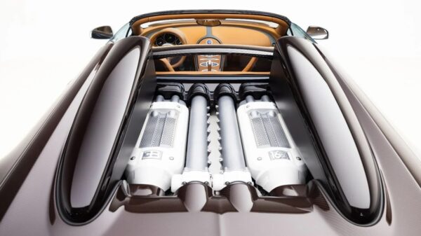 Bugatti Veyron – 1 of 3