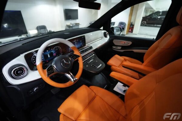 Mercedes Benz V-300 (VIP BUSINESS VAN)