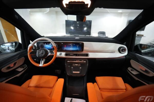Mercedes Benz V-300 (VIP BUSINESS VAN)