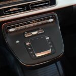 Mercedes Benz V-300 (VIP BUSINESS VAN)