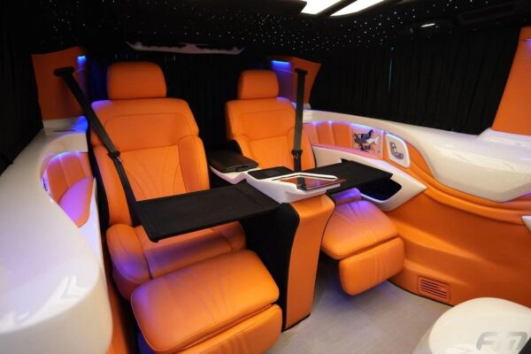 Mercedes Benz V-300 (VIP BUSINESS VAN)