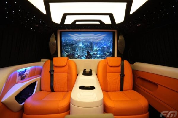 Mercedes Benz V-300 (VIP BUSINESS VAN)