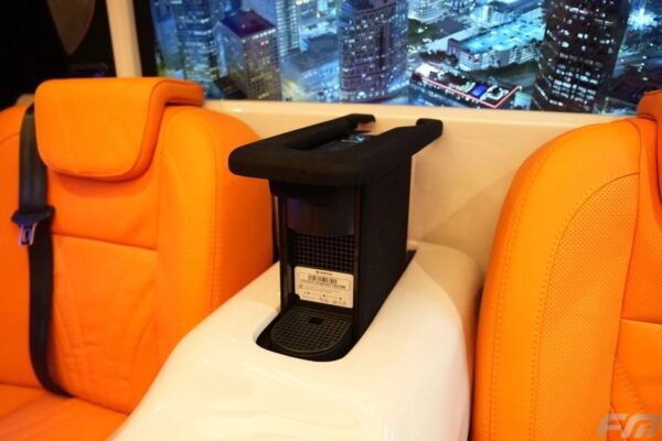 Mercedes Benz V-300 (VIP BUSINESS VAN)