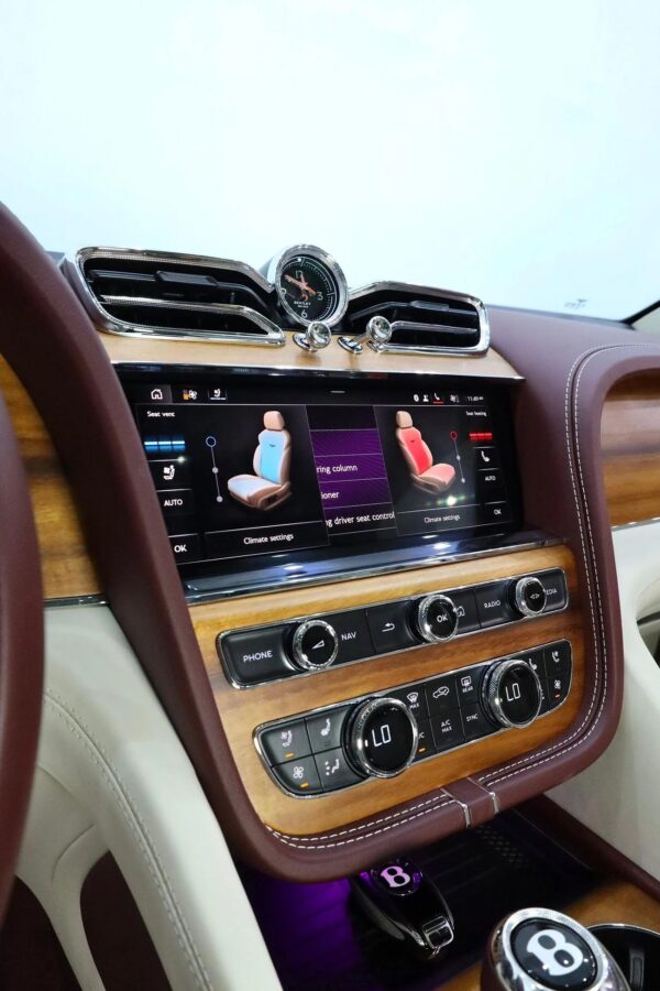 Bentley Bentayga Azure (Brand New)