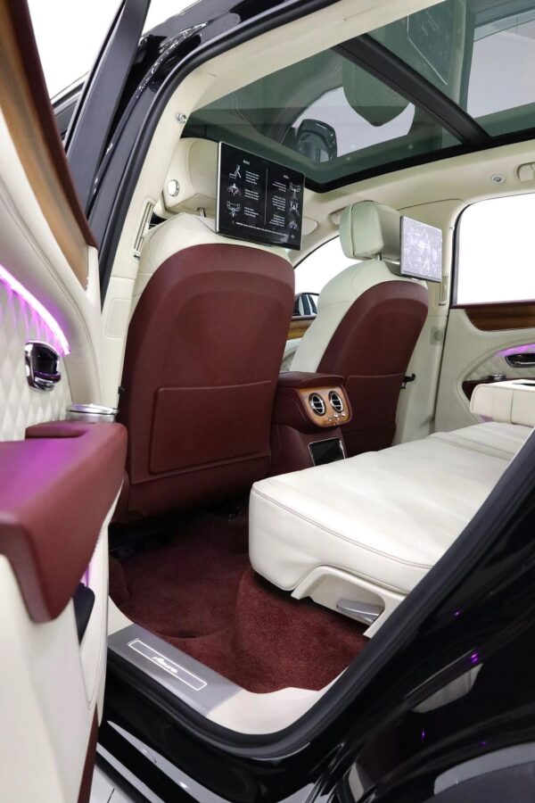 Bentley Bentayga Azure (Brand New)